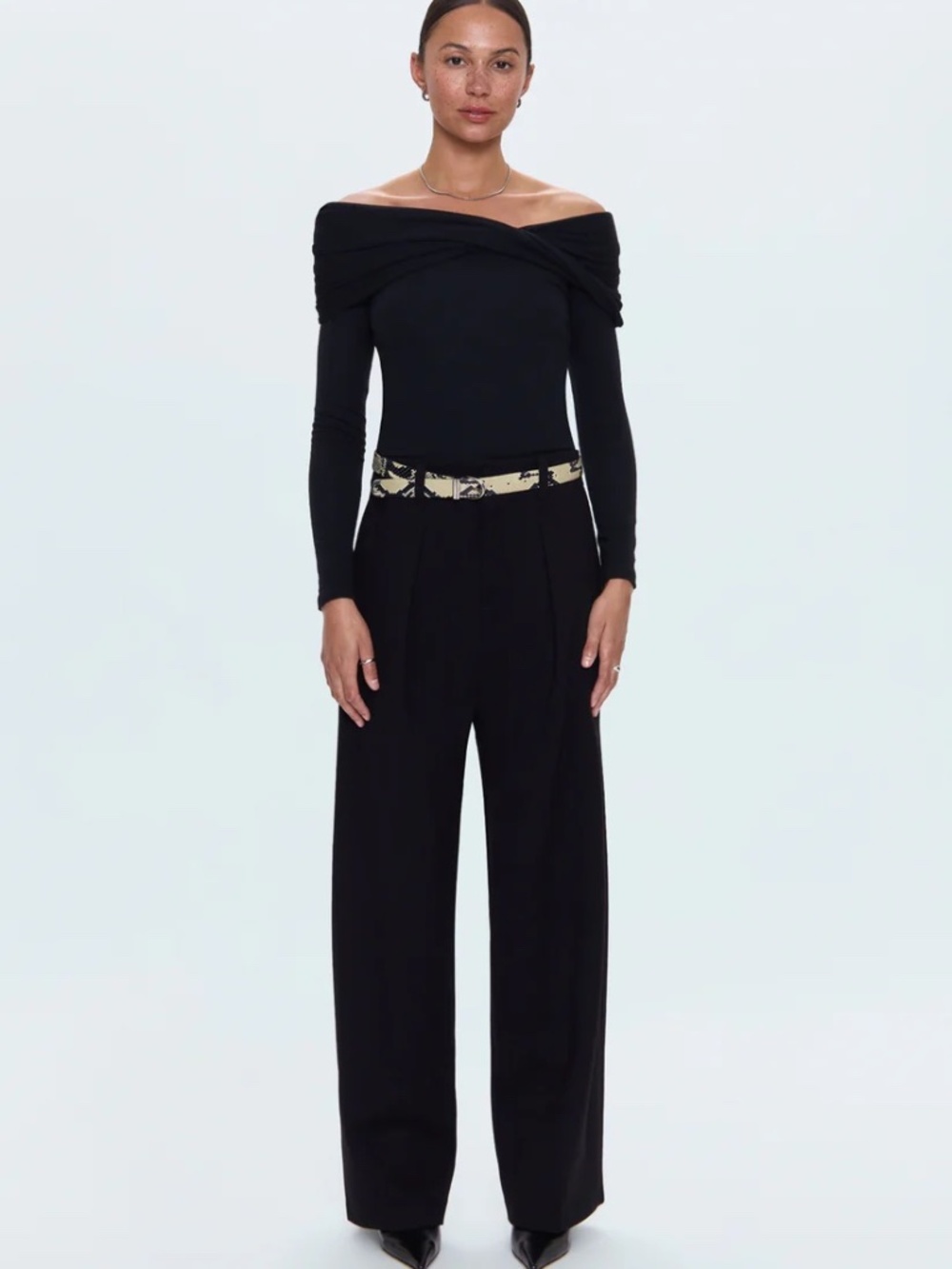 Pistola NWT Eden Pleated Barrel Leg Trousers in Night Out Black | Size 28
